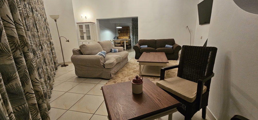 To Let 3 Bedroom Property for Rent in Middedorp Western Cape